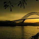 Von unserem Übernachtungsplatz aus haben wir eine tolle Aussicht auf die "Puente de las Américas". 
