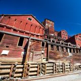 Erst 1977 haben sich Freunde der Kennecott Mine zusammengetan und die teils bis zur Unkenntlichkeit zerfallenen Gebäude in mühsamer Arbeit restauriert.
