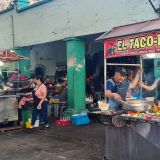 Typisch für Mexiko sind auch die vielen Garküchen, wo man mexikanische Leckereien wie Tacos, Enchilladas & Co. frisch zubereitet bekommt.
