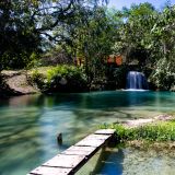 Ein Campingplatz mit privatem Badepool, ... 
