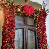 ... Valentinstag mit Blumen geschmückt.
