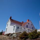 Wieder entdecken wir einen schönen Leuchtturm. Hier bleiben wir jedoch nicht über Nacht, da ist uns in diesem Touri-Dörfchen doch etwas zuviel Rummel angesagt.
