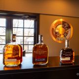 Das Endprodukt wird in die für "Woodford Reserve" unverkennbaren Flaschen abgefüllt.
