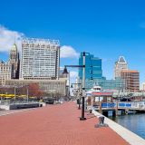 Wir haben unseren Rückverschiffungshafen "Baltimore" erreicht. Während unser Duro einmal mehr über den Atlantik schippert, …

