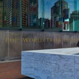 Ein trauriges Mahnmal in "Baltimore", Überreste eines Teil des Stahlgerüstes vom "World Trade Center". 
