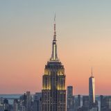 Von der Aussichtsplattform "The Rock" erhält man einen fantastischen Blick auf das wahrscheinlich berühmteste Gebäude von "New York", dem "Empire State Building".

