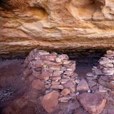 Auf einer Wanderung zu der "Sipapu Natural Bridge" entdecken wir diese traditionelle Feuerstelle von den Ureinwohnern. 
