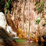 Roger gönnt sich ein erfrischendes Bad in der "El Questro Gorge". 
