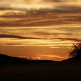 So macht eine Fotoaufnahme von einem Sonnenaufgang Spass. Man klappt einfach die Dachluke auf, knippst das Bild und "pfuset" dann einfach weiter.
