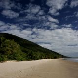Schöner Strand auf dem Weg nach Port Douglas.
