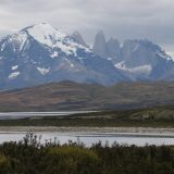 Blick auf die berühmten Cerro Torres vom Nationalpark Torres del Paine (Chile)
