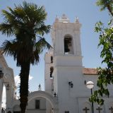 Gepflegter Dorfplatz in Sucre, Boliviens Hauptstadt
