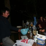 Was für ein Zufall. Auf dem Campingplatz treffen wir Mario und Stefanie, zwei Schweizer mit einem Land Rover.
