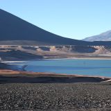 Zu spät, der argentinische Zoll ist bereits geschlossen. Wir müssen auf 4500m übernachten, das wird wieder kalt. Der Platz belohnt uns jedoch für die dünne Luft

