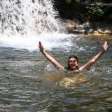 Herrlich, Abkühlung in einem der vielen Wasserfälle
