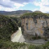 Eine landschaftliche Besonderheit erwartet uns im "Osum Canyon". 
