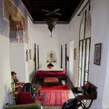 Deshalb nehmen wir uns in einem Riad in der Medina ein Zimmer. Unser Riad hat gerade mal 4 Zimmer.
