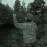 Jetzt wirds ernst. Wir stehen um fünf Uhr morgens auf, um den ersten Fisch zu erwischen und versenken glatt unsere letzten beiden Köder.
