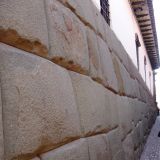 Die alte Inkamauer in Cusco.
