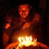 Doch erst mal Happy Birthday!
