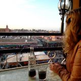 Die beste Aussicht hat man von den vielen Cafes rund um den Platz.
