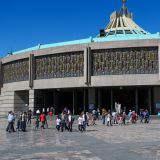 Die "neue" Basílica de Nuestra Señora de Guadalupe ist die bedeutendste Wallfahrtskirche Mexikos.
