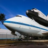 Am Eingang des Houston Space Centers werden wir von der neuesten Errungenschaft des Komplexes begrüsst: Das Space Shuttle "Independence", welches Huckepack auf einer Boeing 747 platziert ist.
