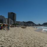 Natürlich lassen wir es uns nicht nehmen, auch dem berühmtesten Strand Rio des Janeiros einen Besuch abzustatten, der Copacabana Beach am Fusse des Zuckerhuts.
