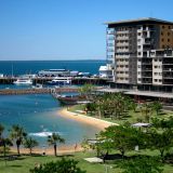 Aussicht auf die schön gemachte Waterfront in Darwin. 
