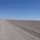 Über den Paso de Sico gelangen wir in eine karge und leblose Wüste.
