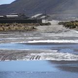Hauptverbindungsstrasse in Bolivien. Immer für eine Wasserdurchfahrt zu haben.
