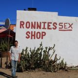 Da kann mich nicht einfach so vorbeidüsen… Zwischenhalt in Ronnies Sex Shop
