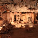 Imposantes Lichtspiel in den Cango Caves

