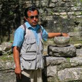 Ignacio, unser Tourführer, erklärt uns viel Wissenswertes über das damalige Leben der Mayas.
