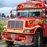 Wieder mal ein Chicken-Bus. Sind die nicht einfach toll angemalt?
