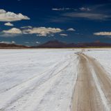 Kurze Ausfahrt aus dem Salar, bevor es dann wieder weiter auf dem Coipasa geht. 
