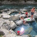 Badespass in den Lussier Hot Springs. 
