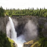 Die Attraktion des Wells Gray sind die 141m hohen Wasserfälle der Helmcken Falls.
