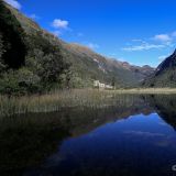 Frühmorgens unternehmen wir eine kleine Wanderung um die Lagune Llaviuco im Parque Nacional El Cajas. 

