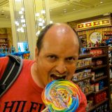 Truthahn-Schenkel mampfen ist von gestern! Heute beisst man genüsslich in einen riesigen Lolli-Pop. :-)
