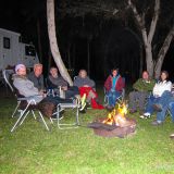 ... ist das mehr als Grund genug, gemeinsam am Feuer über die jeweiligen Erlebnisse zu berichten.
