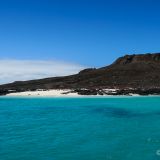 Blick auf die Insel Chinese Hat (Chinesischer Hut).
