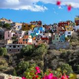Aussicht auf die bunt bemalten Häuser von Guanajuato von unserem Campingplatz "El Morrill RV Park".
