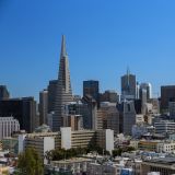 Blick auf San Francisco's Skyline mit der Transamerica Pyramide.
