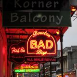 Sobald es dunkel wird, geht's in der Bourbon Street aber erst so richtig los.
