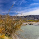 Nur der Rio Grande trennt die beiden Länder USA und Mexico. USA links - Mexico rechts.
