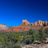 Sedona ist bekannt für die roten Felsformationen.
