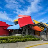 Farbenprächtiges Bio-Museum vom Architekten Frank O. Gehry. 
