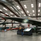 Anschliessend geht’s ins Pima Air and Space Museum, wo rund 200 Flugzeuge aus der Nähe bestaunt werden können. Hier der Tarnkappen-Bomber SR-71A Blackbird.
