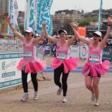 Crazy Chics beim Sydney Marathon.
